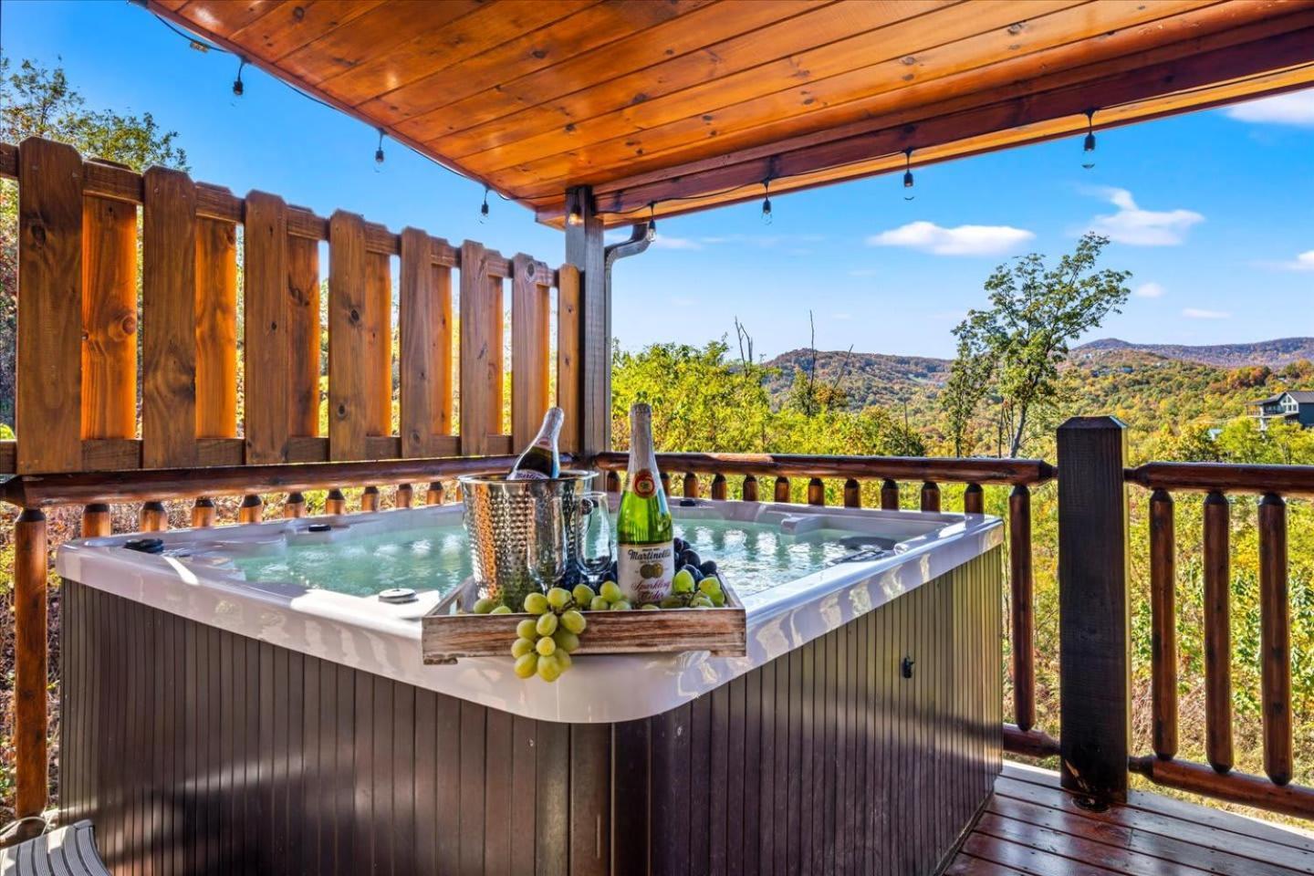 Indoor Pool, Volleyball Beach, Mountain View, Luxury Gatlinburg Ngoại thất bức ảnh