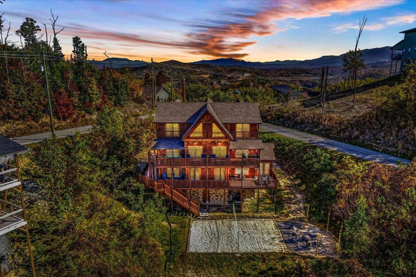 Indoor Pool, Volleyball Beach, Mountain View, Luxury Gatlinburg Ngoại thất bức ảnh