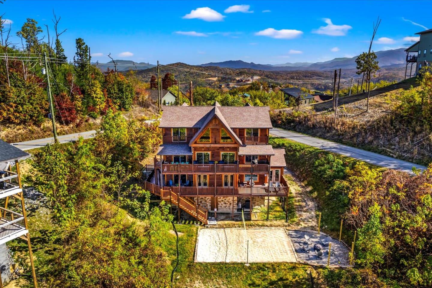 Indoor Pool, Volleyball Beach, Mountain View, Luxury Gatlinburg Ngoại thất bức ảnh